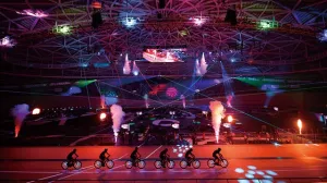 まるでライブ会場のようなド派手な演出も魅力！