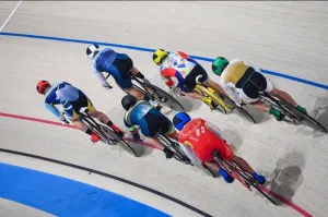 選手それぞれデザインが違うユニフォームを着用している