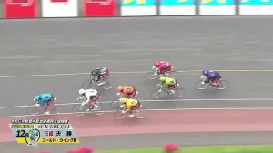 深谷選手の捲りがもの凄いスピードだった・・・