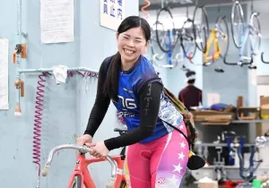 69.0cmの太股が魅力な山本知佳