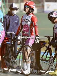 引退後は競輪関係のタレントして活躍する濱野咲